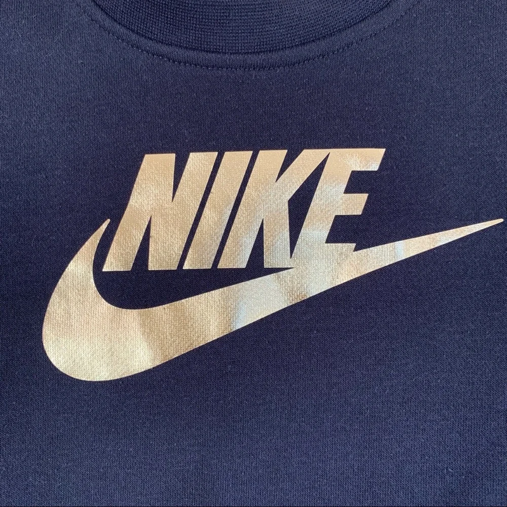 NWT Nike Girls Pullover Sweatshirt - Picture 3 of 8